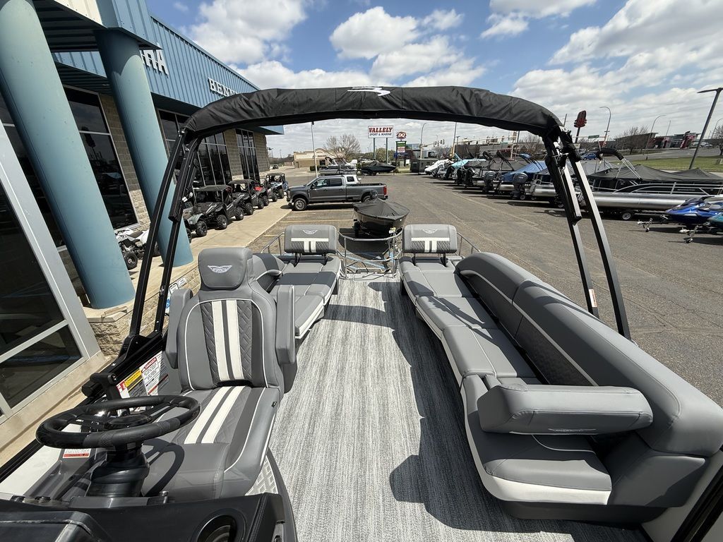 2026 Bennington 24 M Sport Lounge - 34