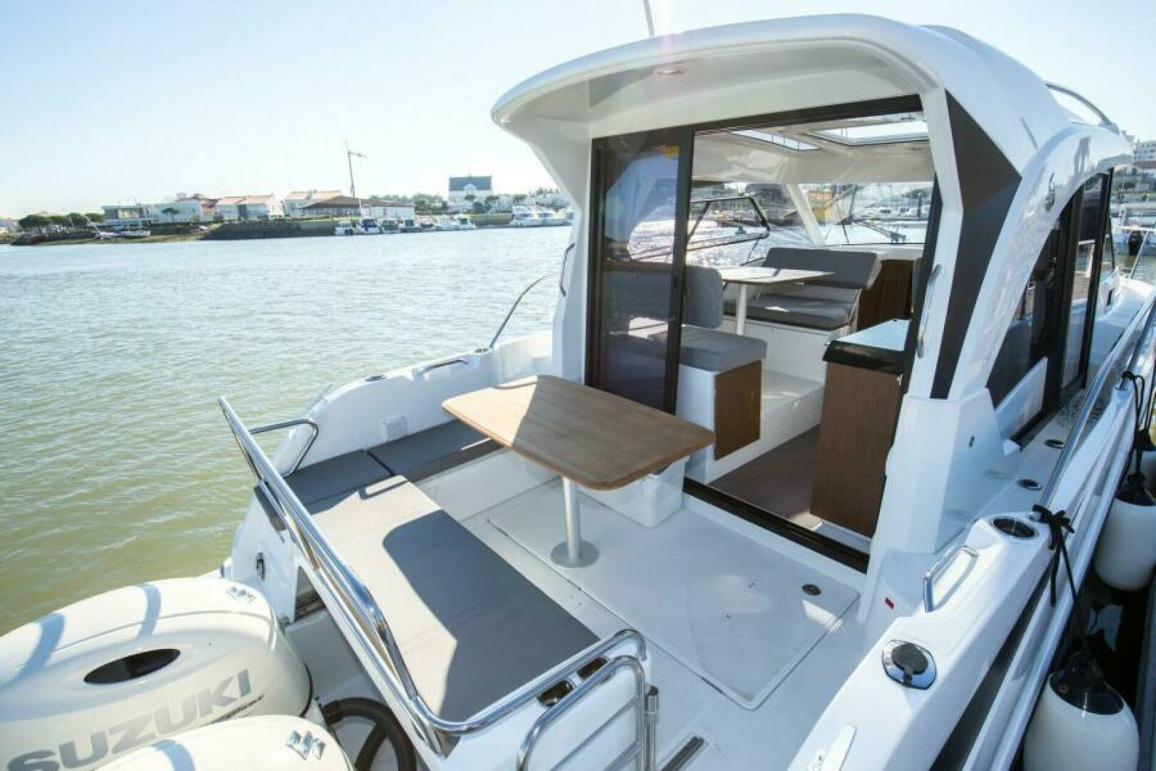 2025 Beneteau Antares 9 - Image 3