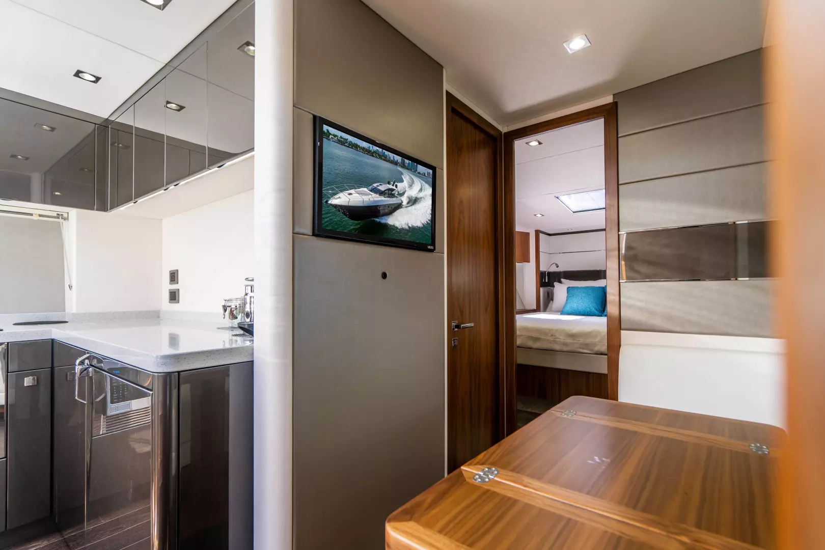 2019 Sunseeker Predator - Image 70