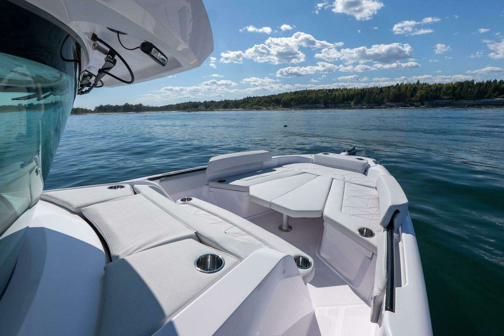 2025 Axopar CCX Center Console - Image 37