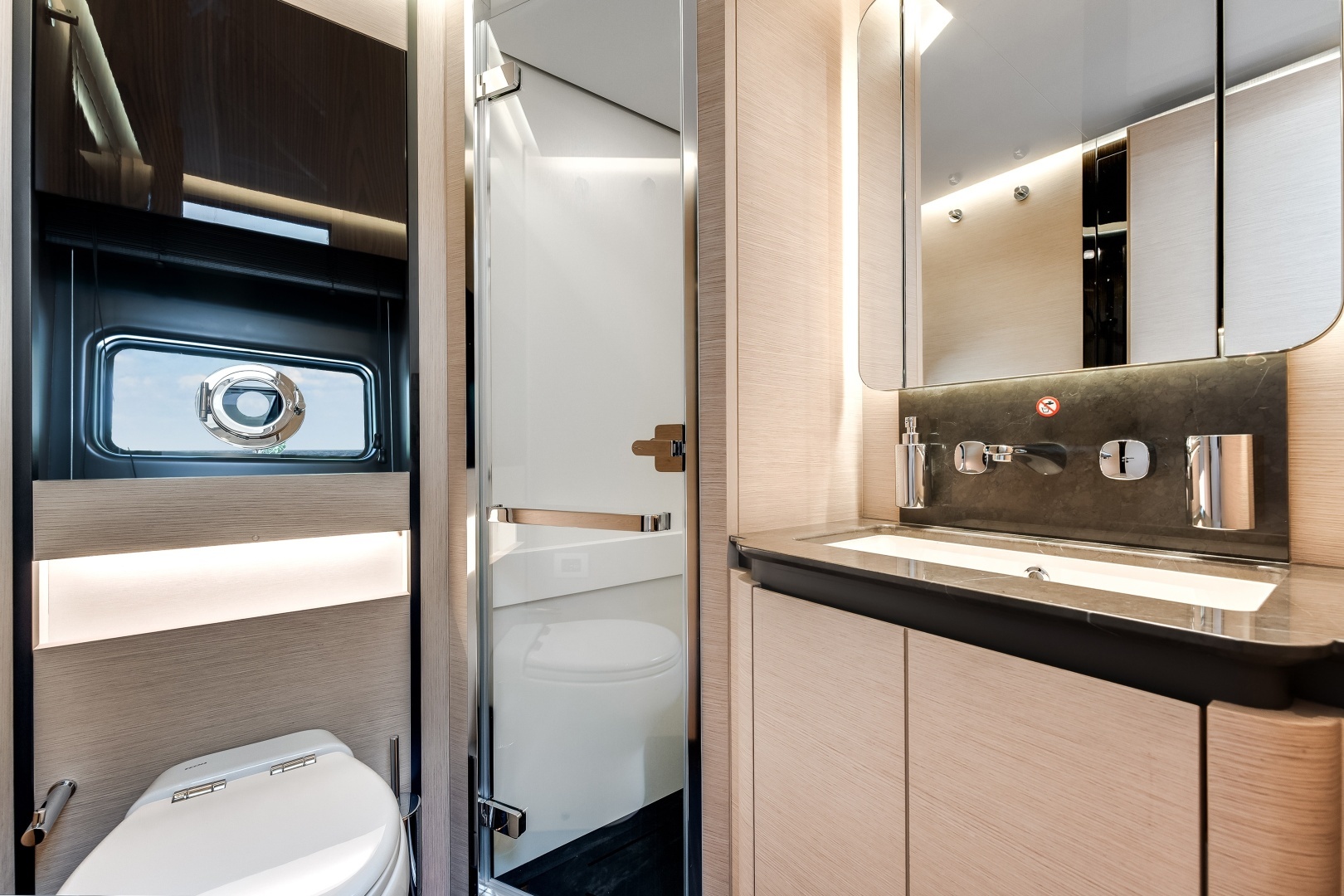 2024 Azimut S8 - Image 61