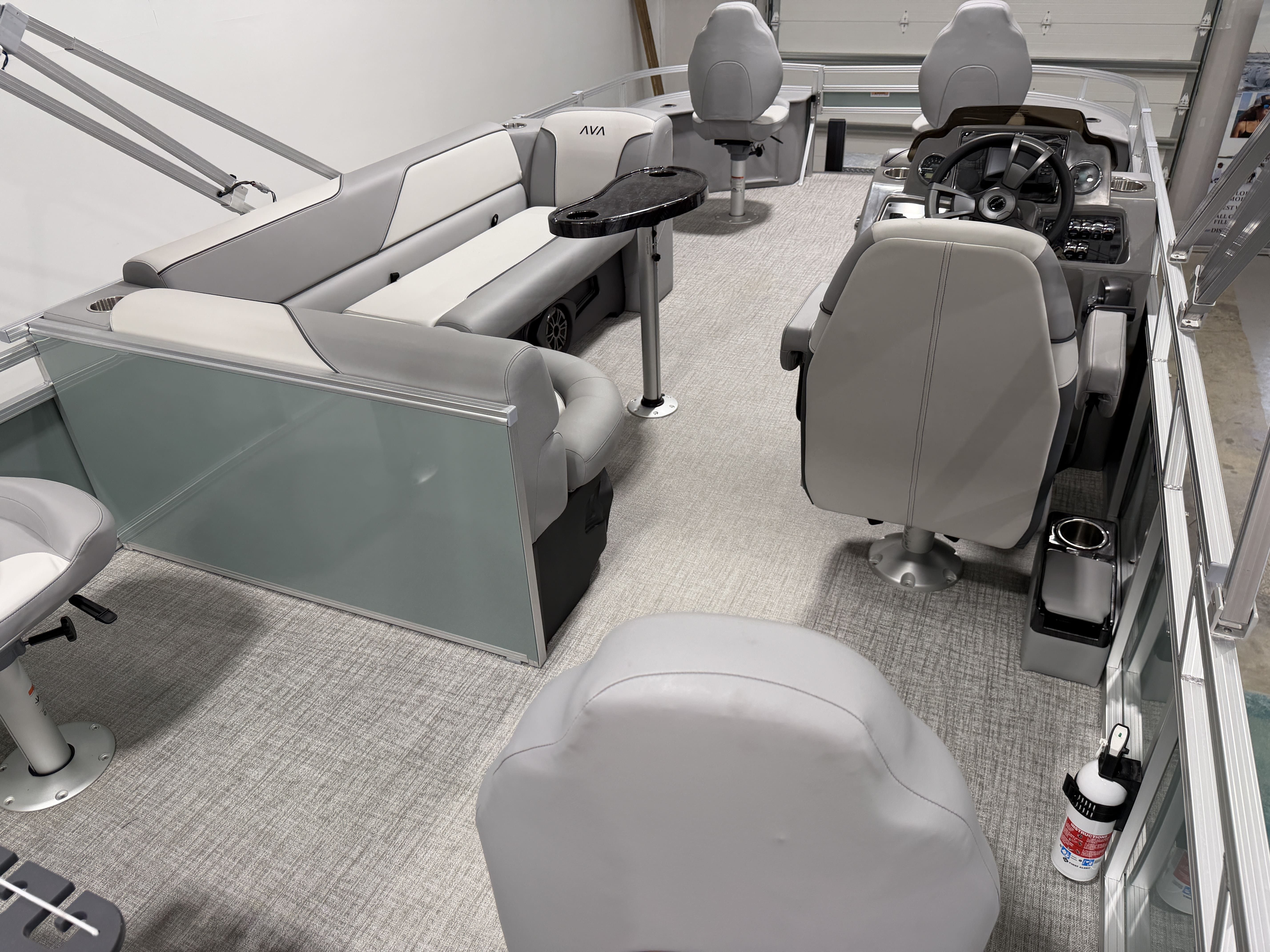 2026 Avalon Venture 85 Rear Fish - 21' - 15