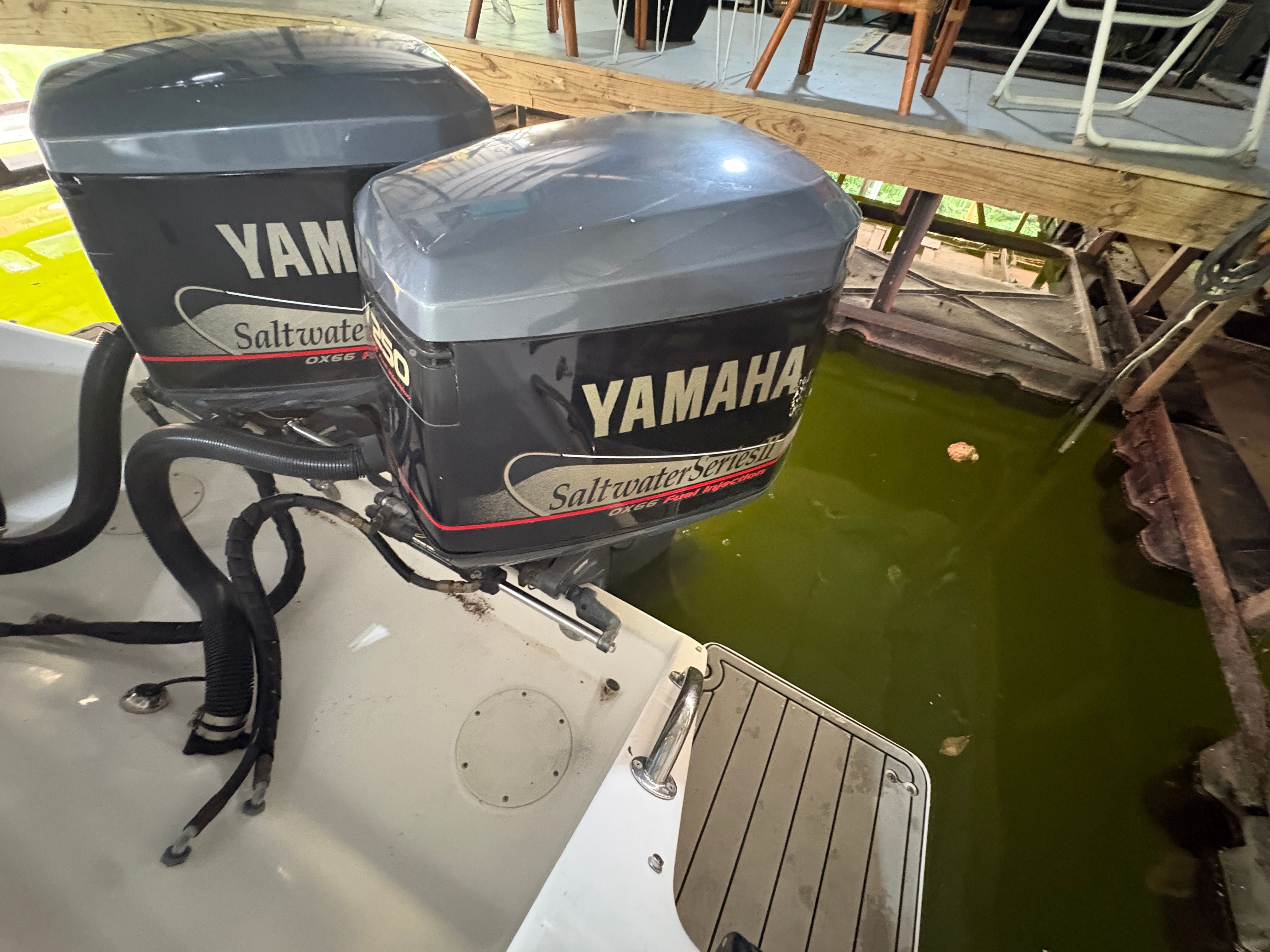 2002 Intrepid 322 Cuddy Center Console - 52