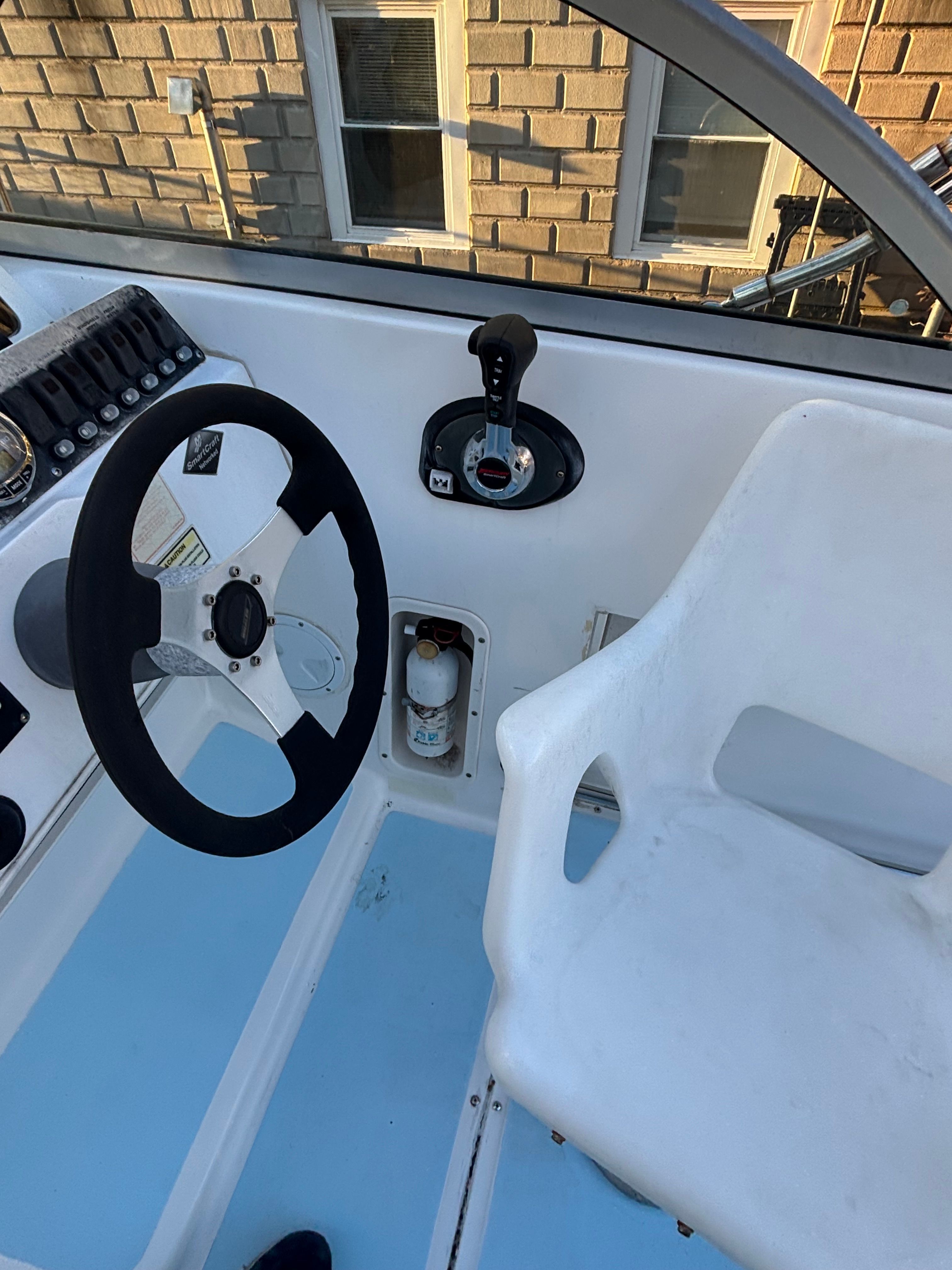 2005 Boston Whaler 210 Ventura - 14