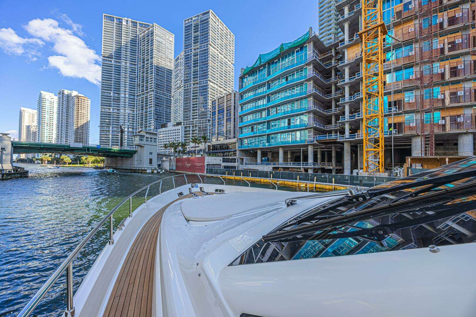 2011 Ferretti Yachts 830 - Image 18