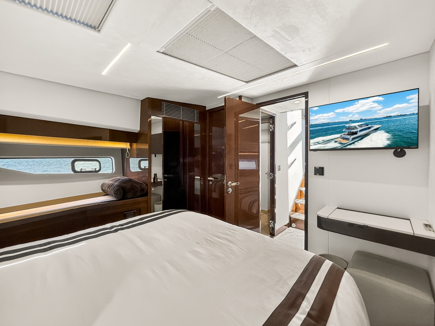 2023 Prestige 590 - Image 52