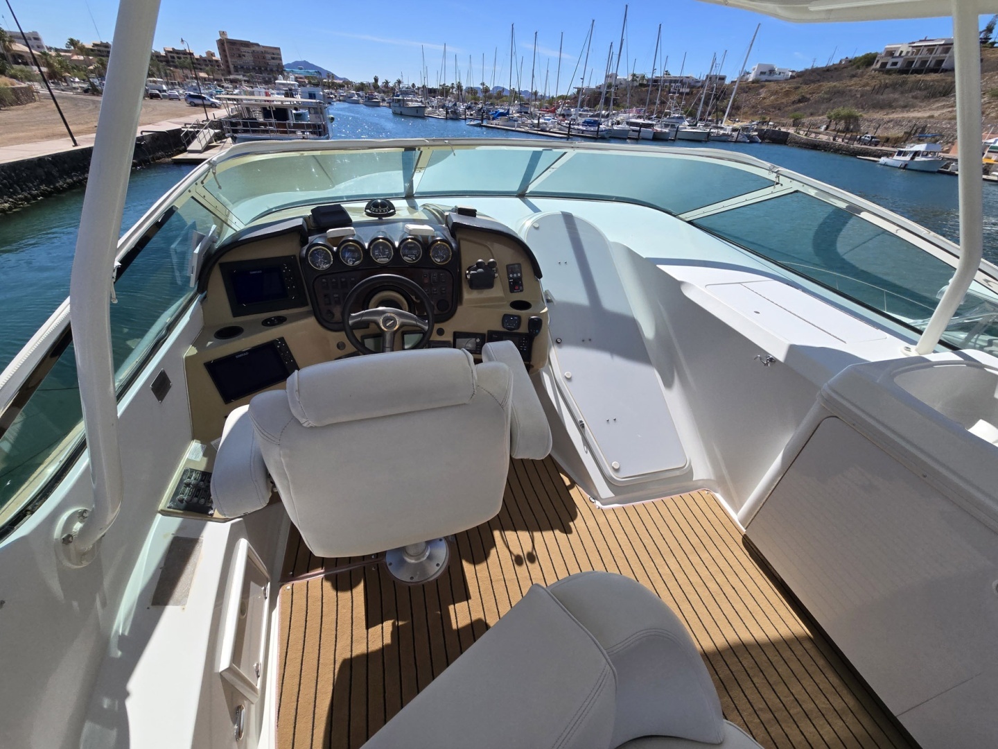 2001 Carver 570 Voyager Pilothouse - Image 41