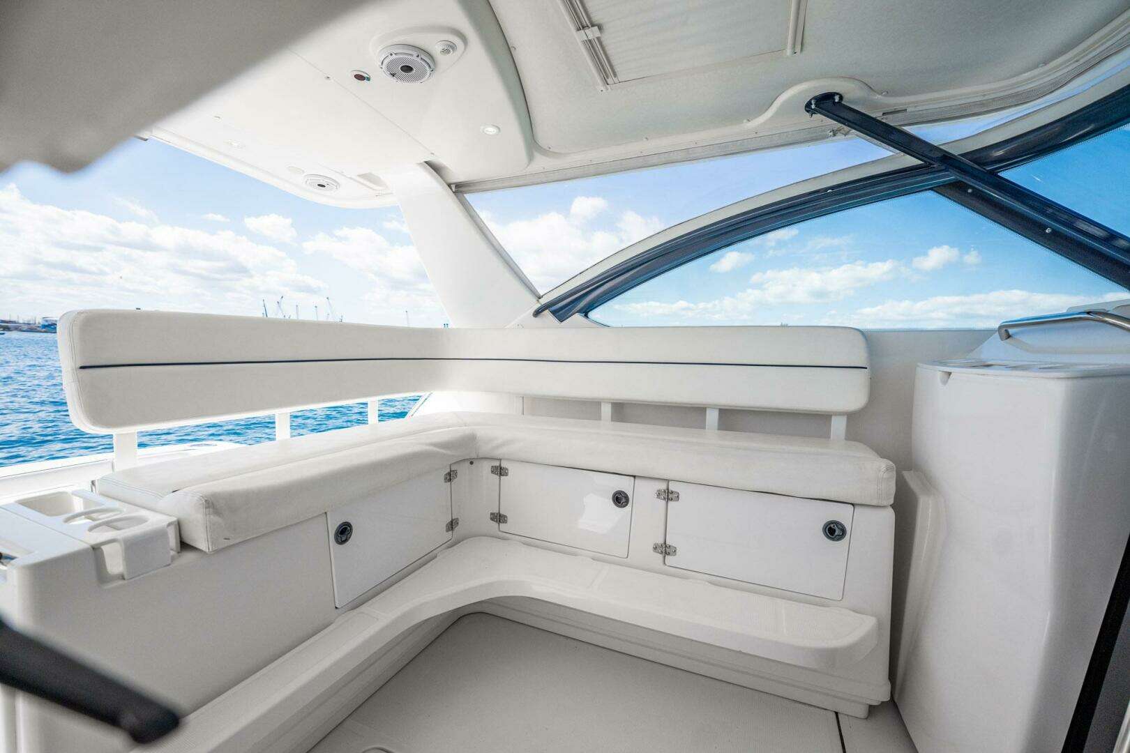 2004 Tiara Yachts 4200 Open - Image 36