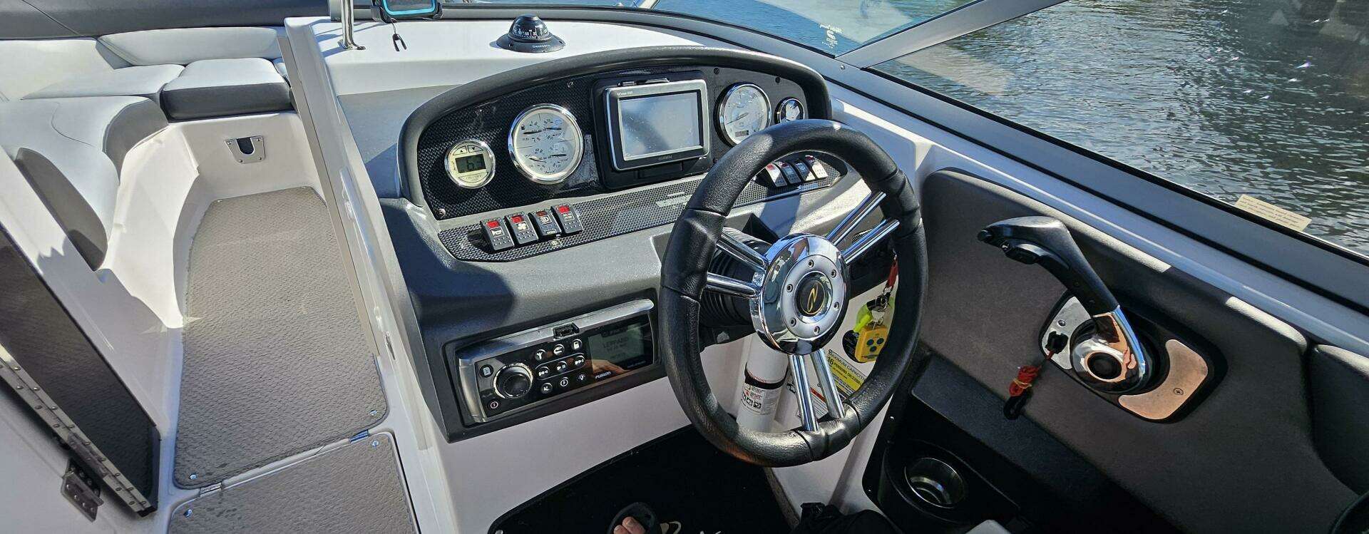 2010 Regal 2700 - Image 16