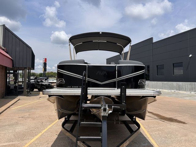 2025 Avalon LSZ Versatile Rear Bench 23 FT - 11