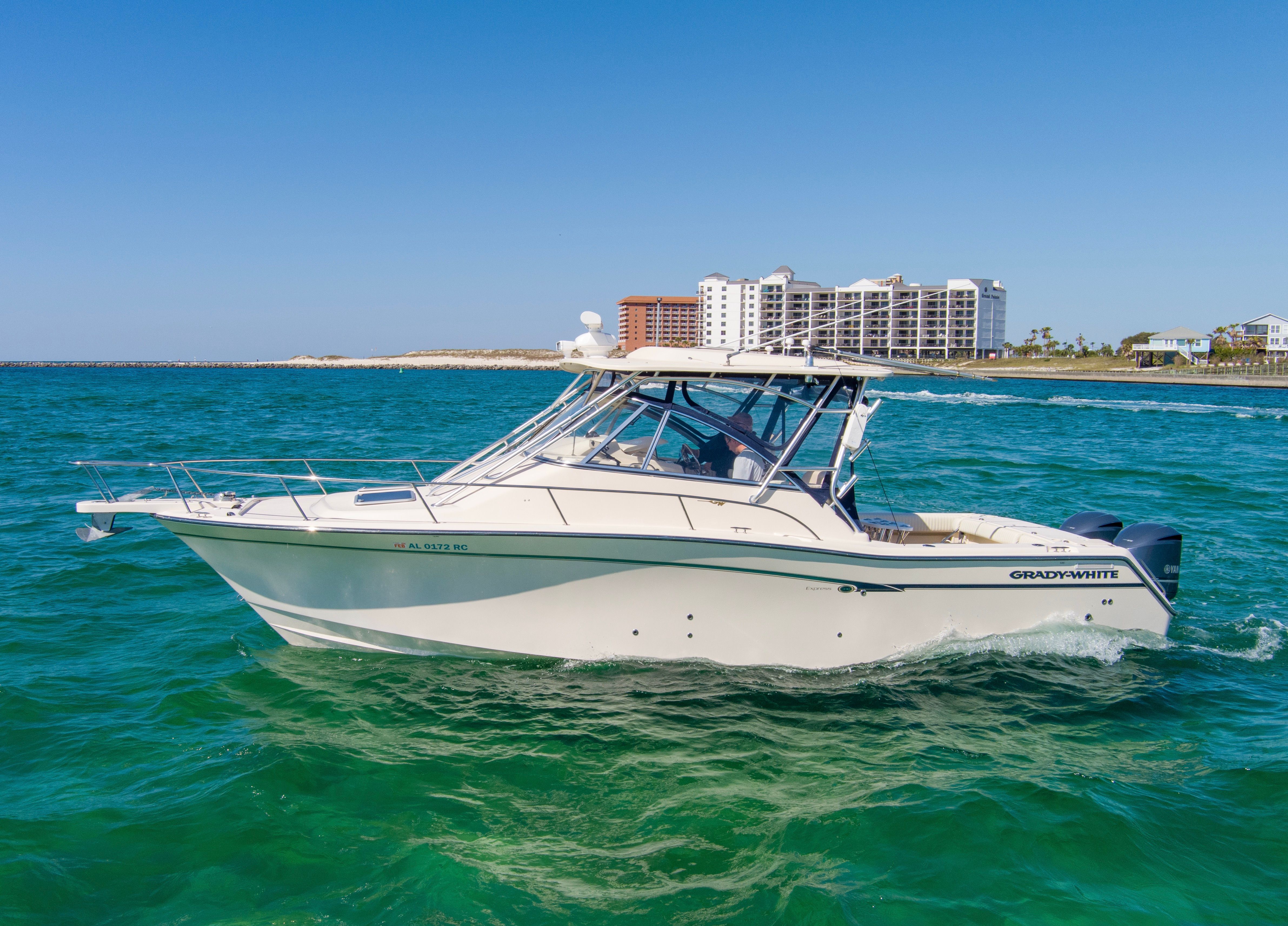2009 Grady-White Express 330