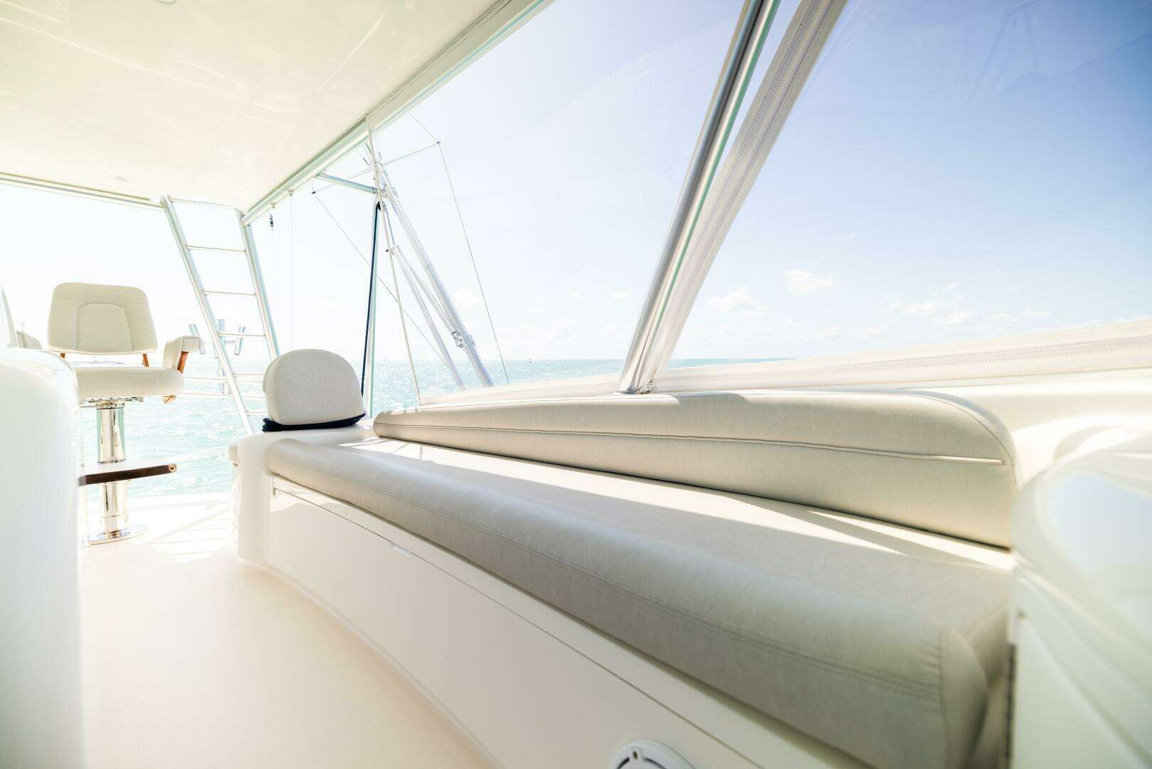 2011 Viking 70 Convertible - Image 39