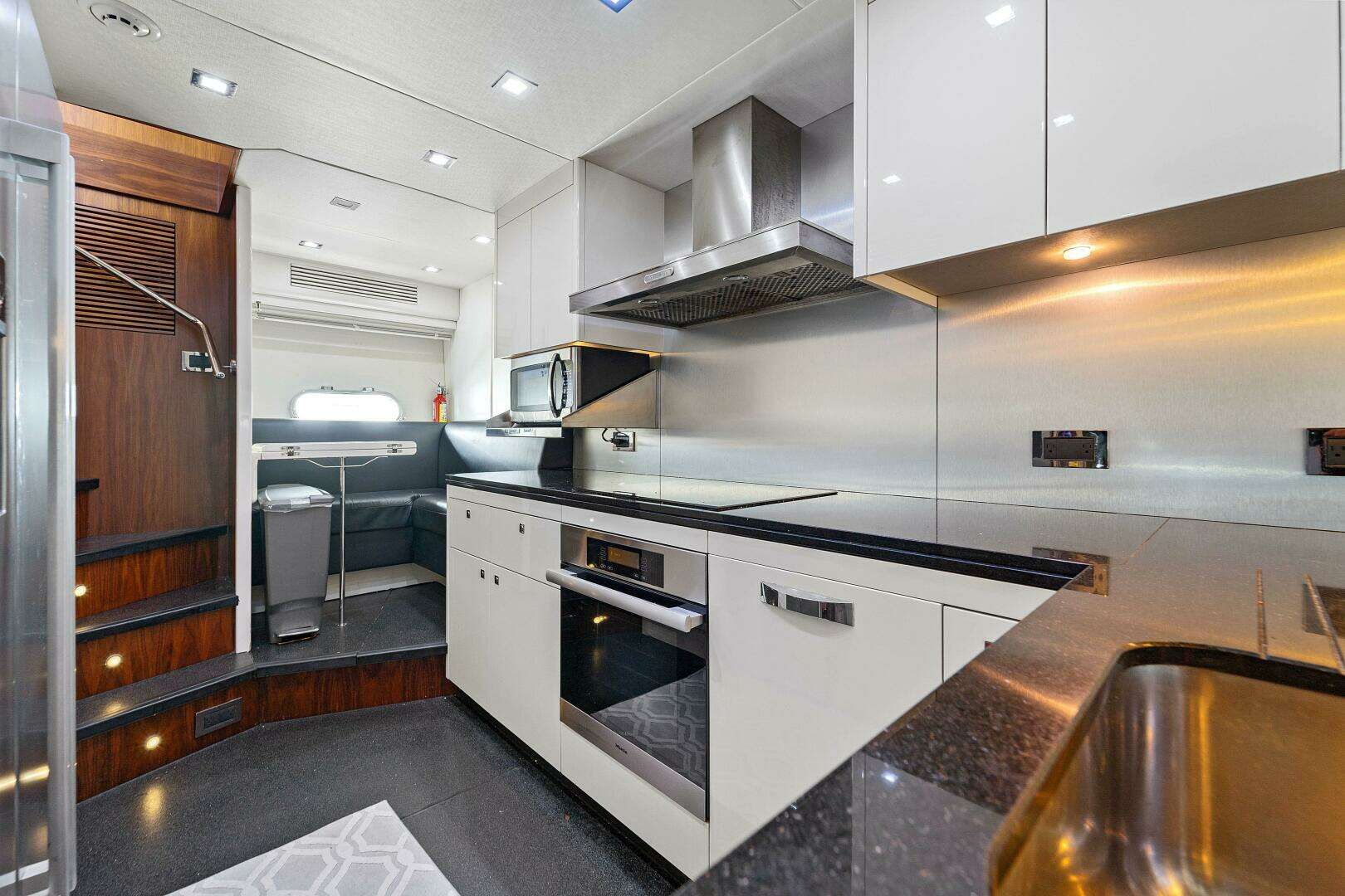 2013 Sunseeker Predator 84 - Image 20