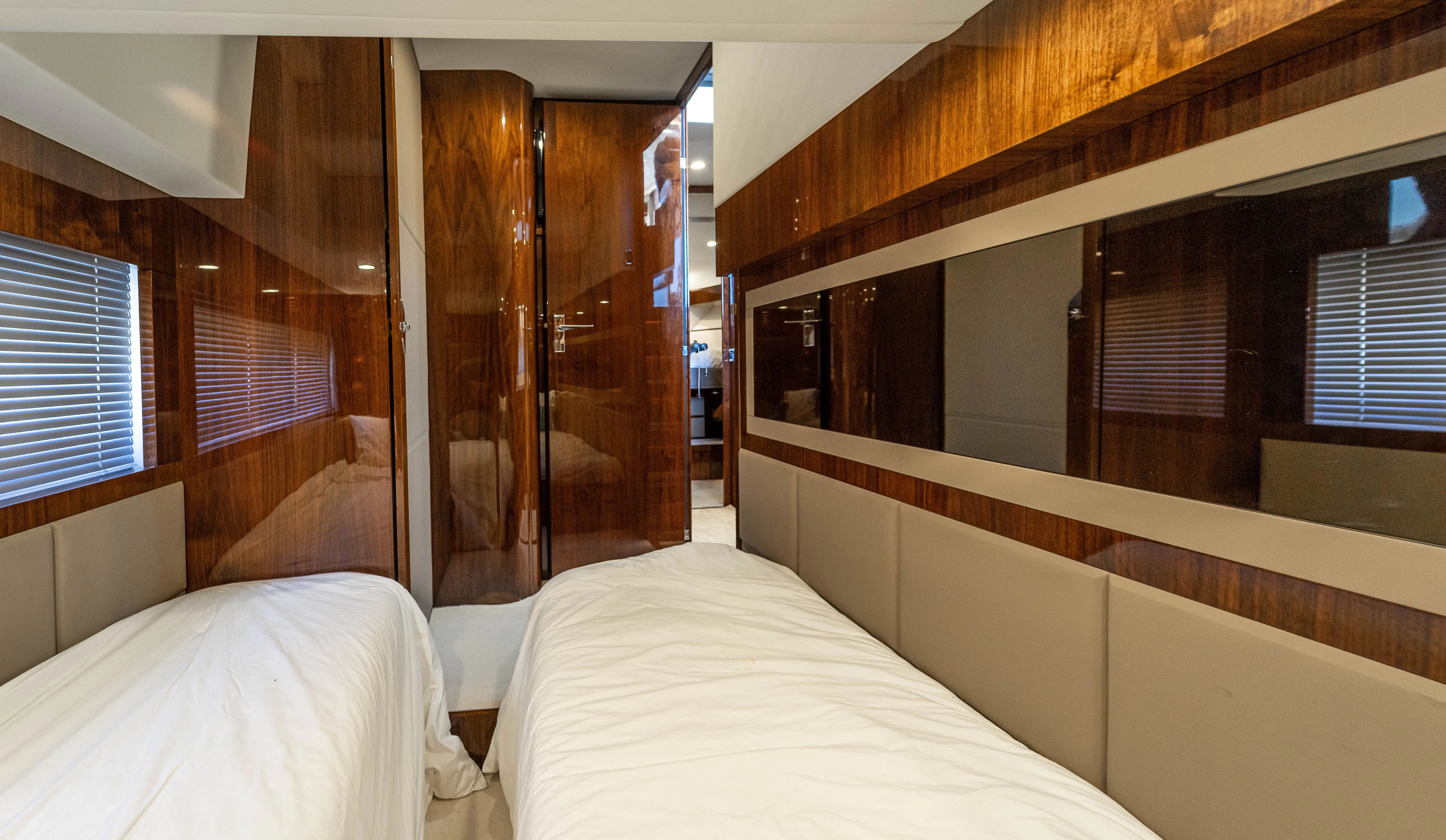 2019 Fairline Squadron 53 - Image 45