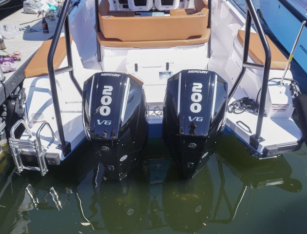 2025 Axopar 29 Sun-Top - 8