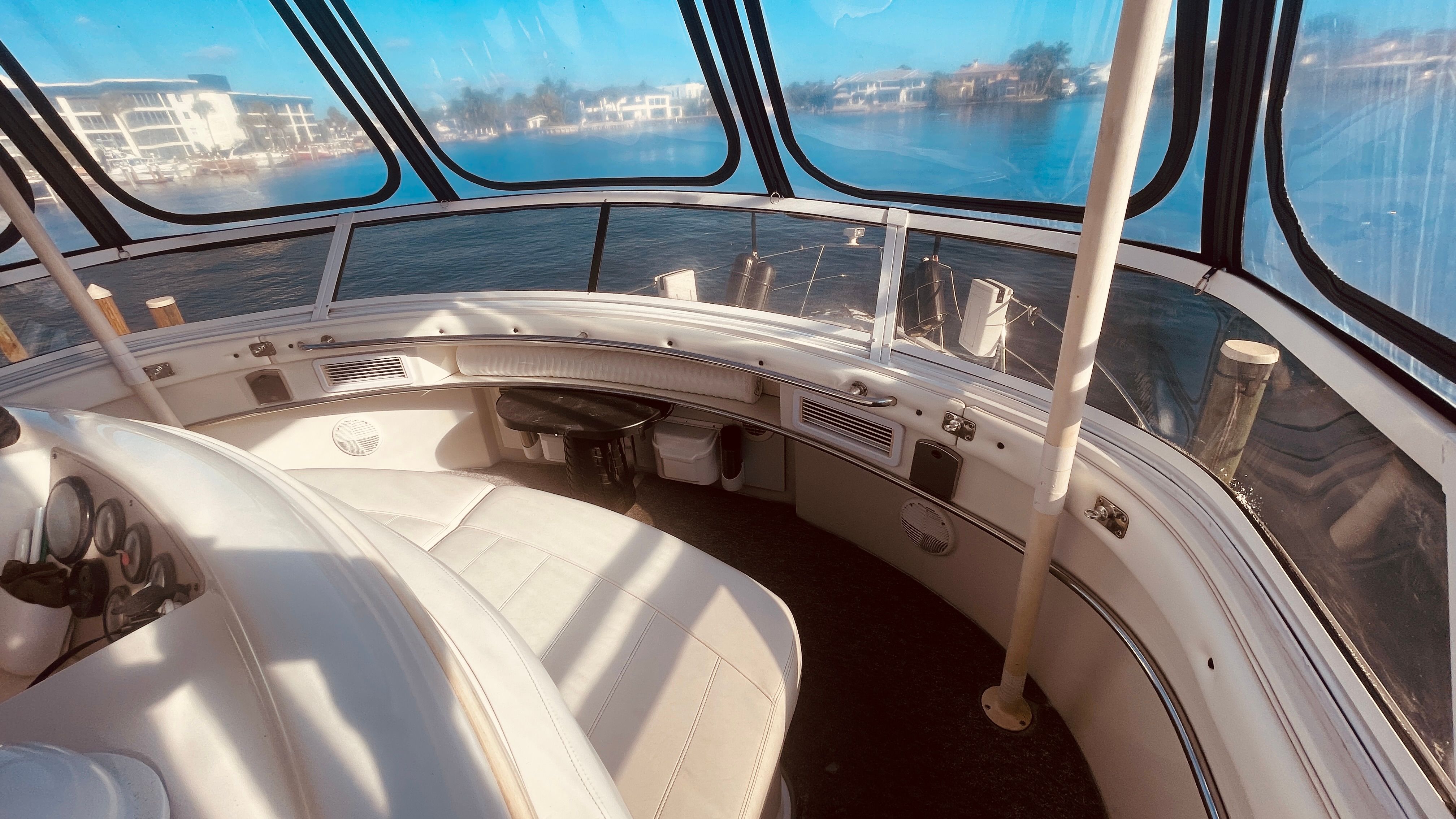 1997 Carver 500 Cockpit Motor Yacht - 57
