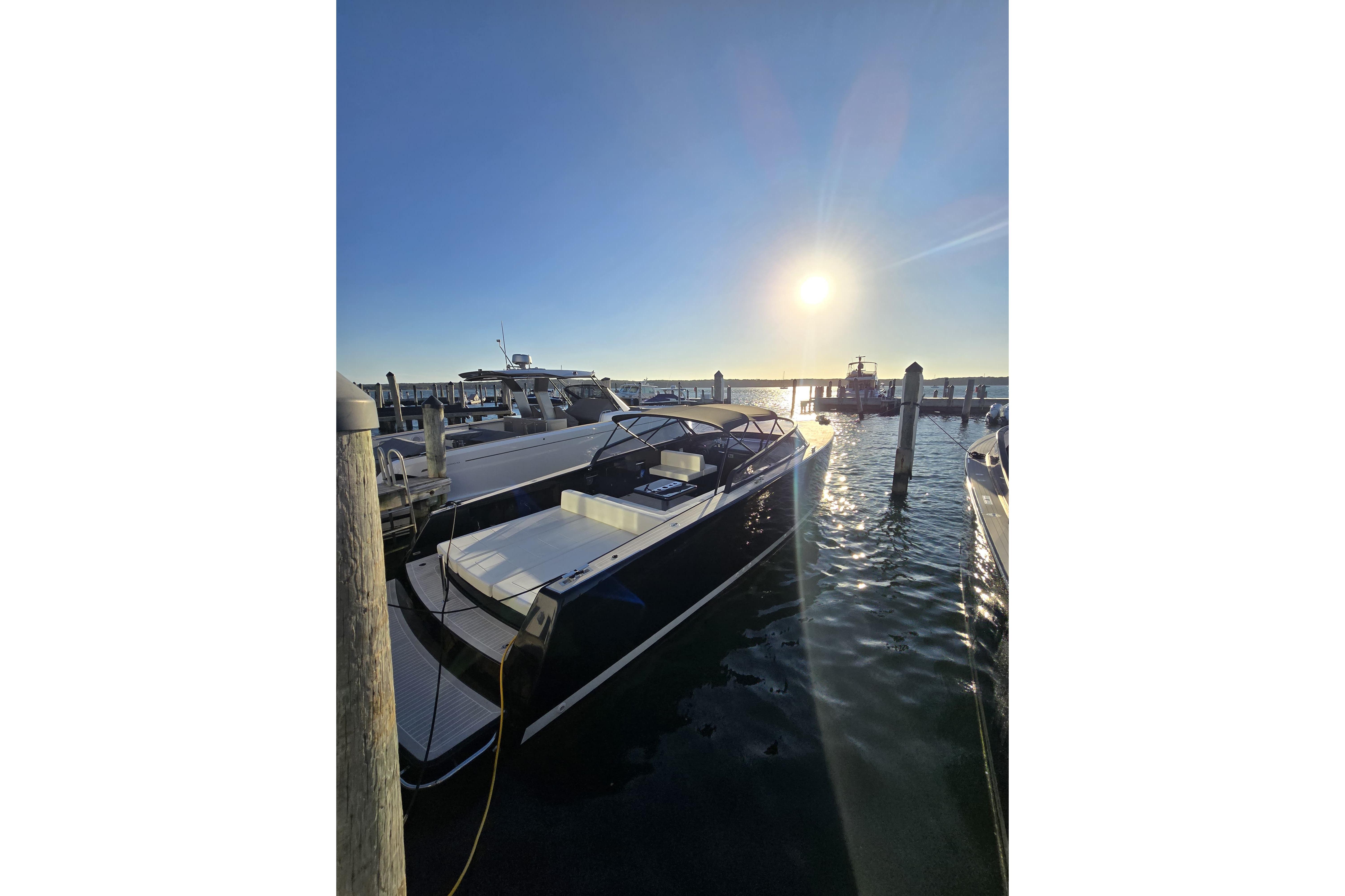 2016 VanDutch VanDutch 40