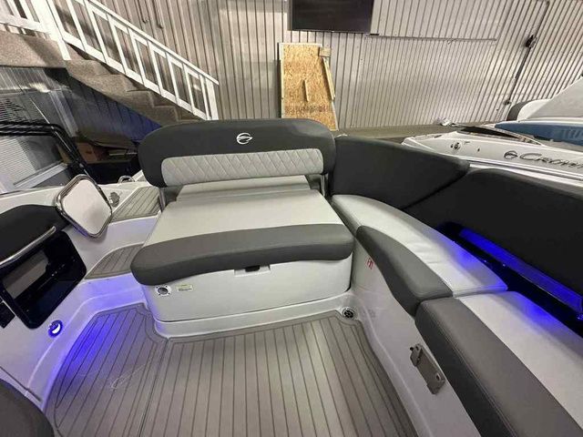 2026 Crownline 288 SS - 15