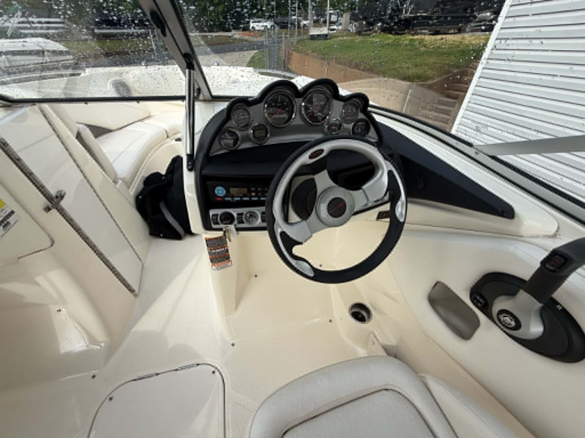 2009 Bayliner 225 Br - 11