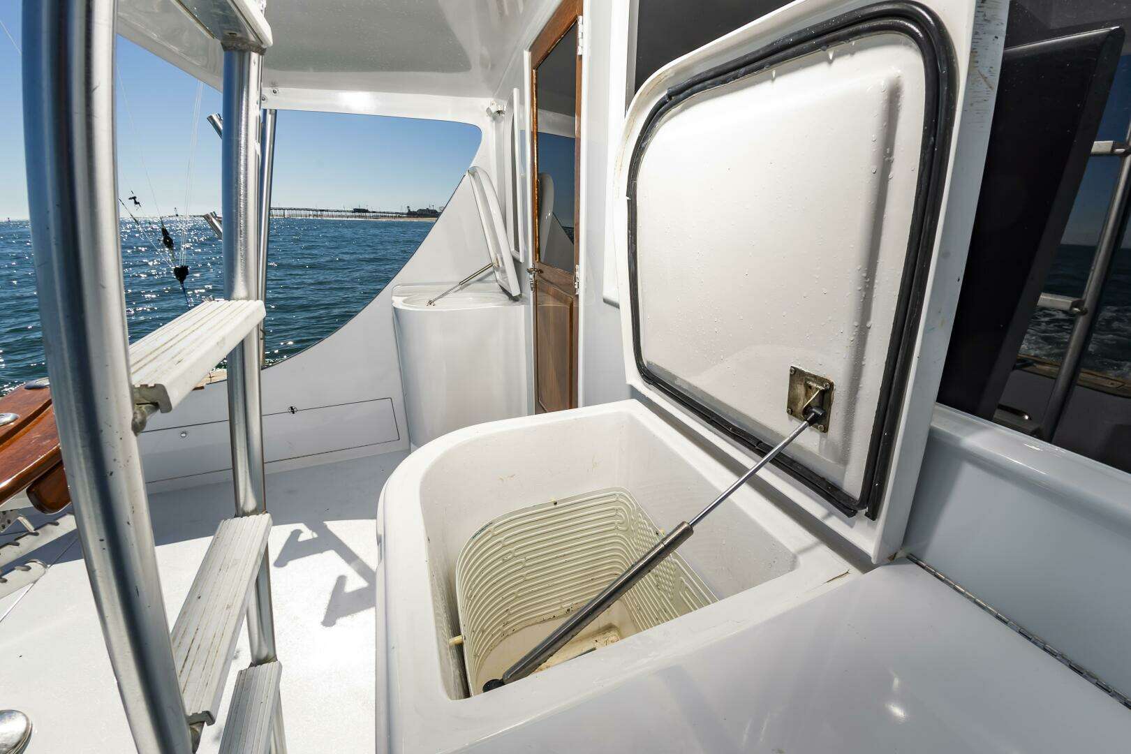 1998 Buddy Davis 52 Convertible - Image 13