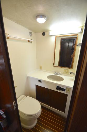 1980 Hatteras 53 Yacht Fisherman - 57