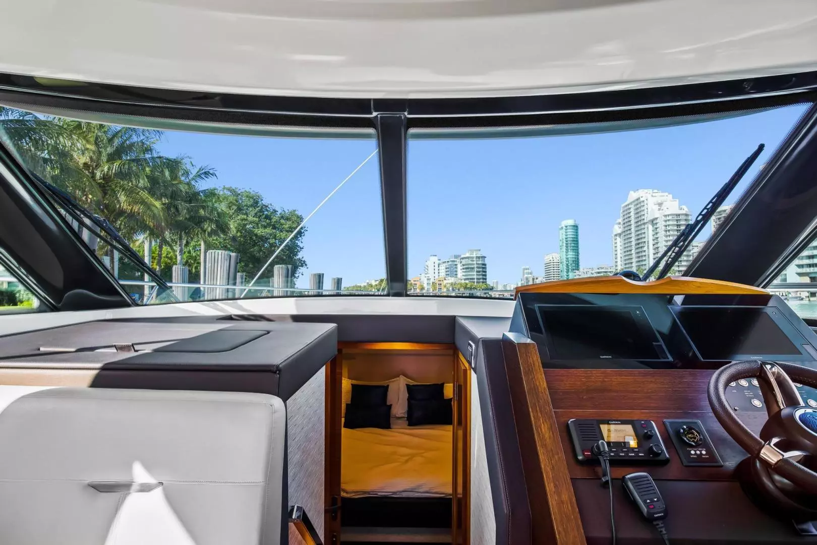 2018 Tiara Yachts 39 Coupe - Image 24