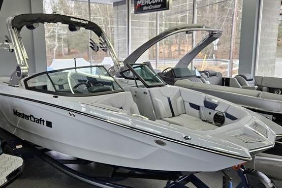 2026 MasterCraft XT24