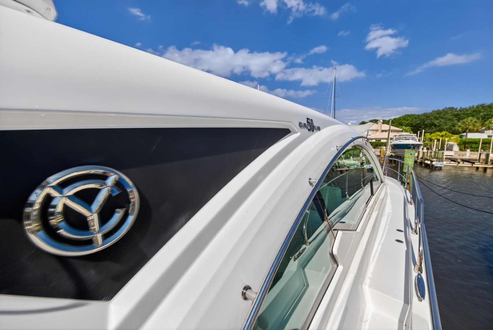 2023 Cruisers Yachts 50 CANTIUS - Image 18