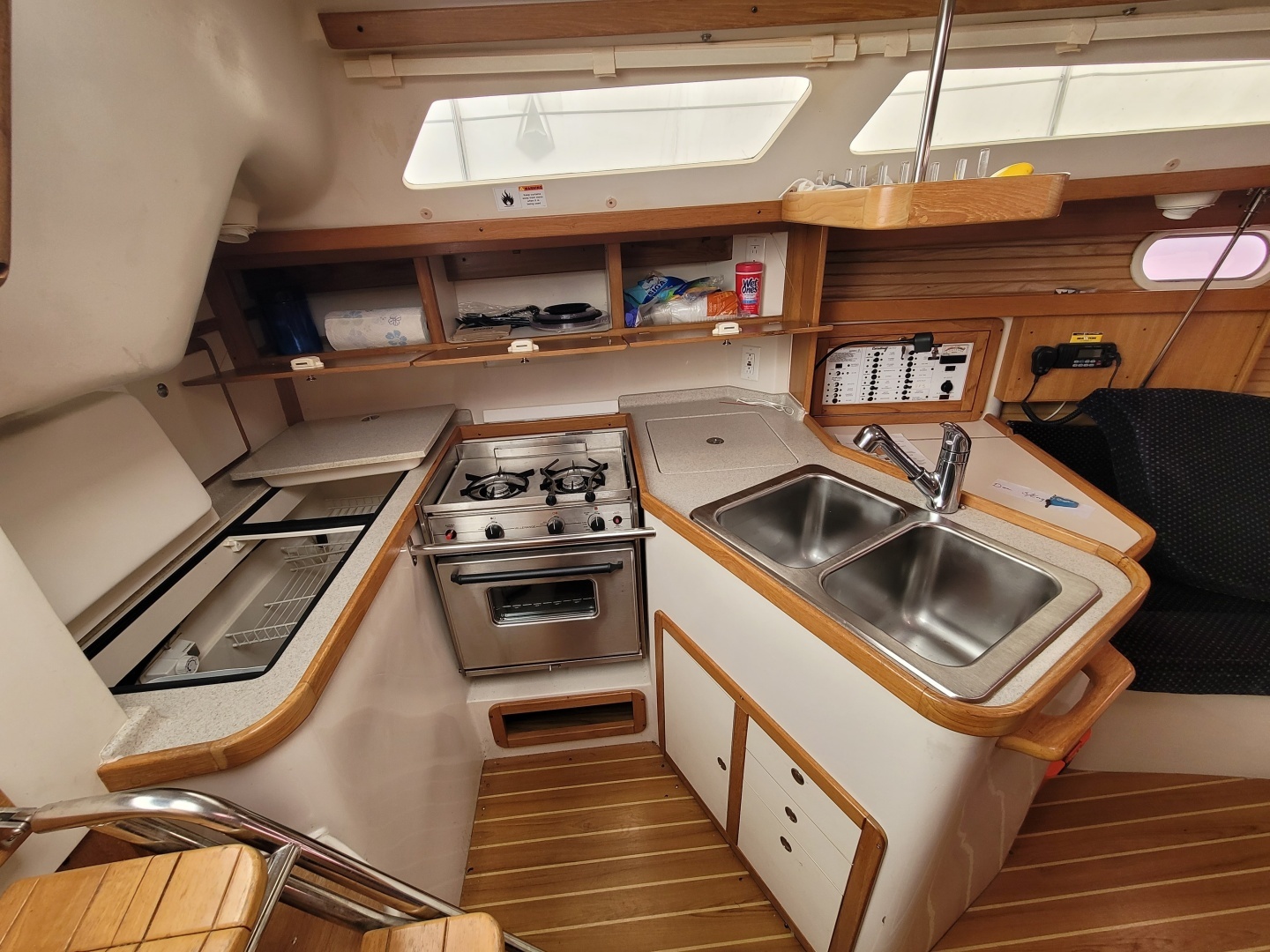 2006 Catalina 320 - Image 29