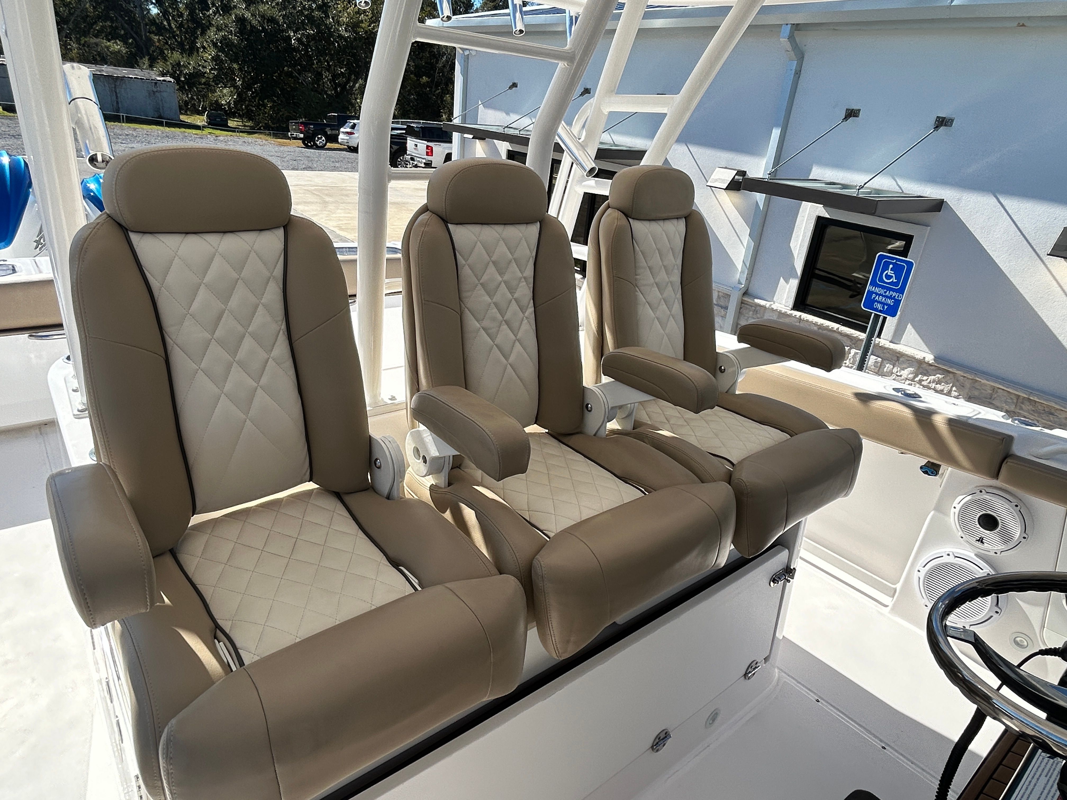 2020 Everglades 395 Center Console - 26