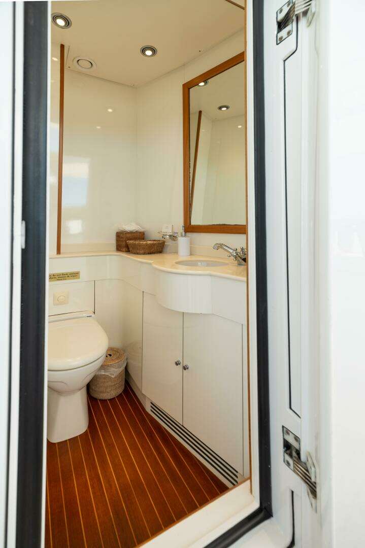 2007 CRN Pilothouse - Image 56