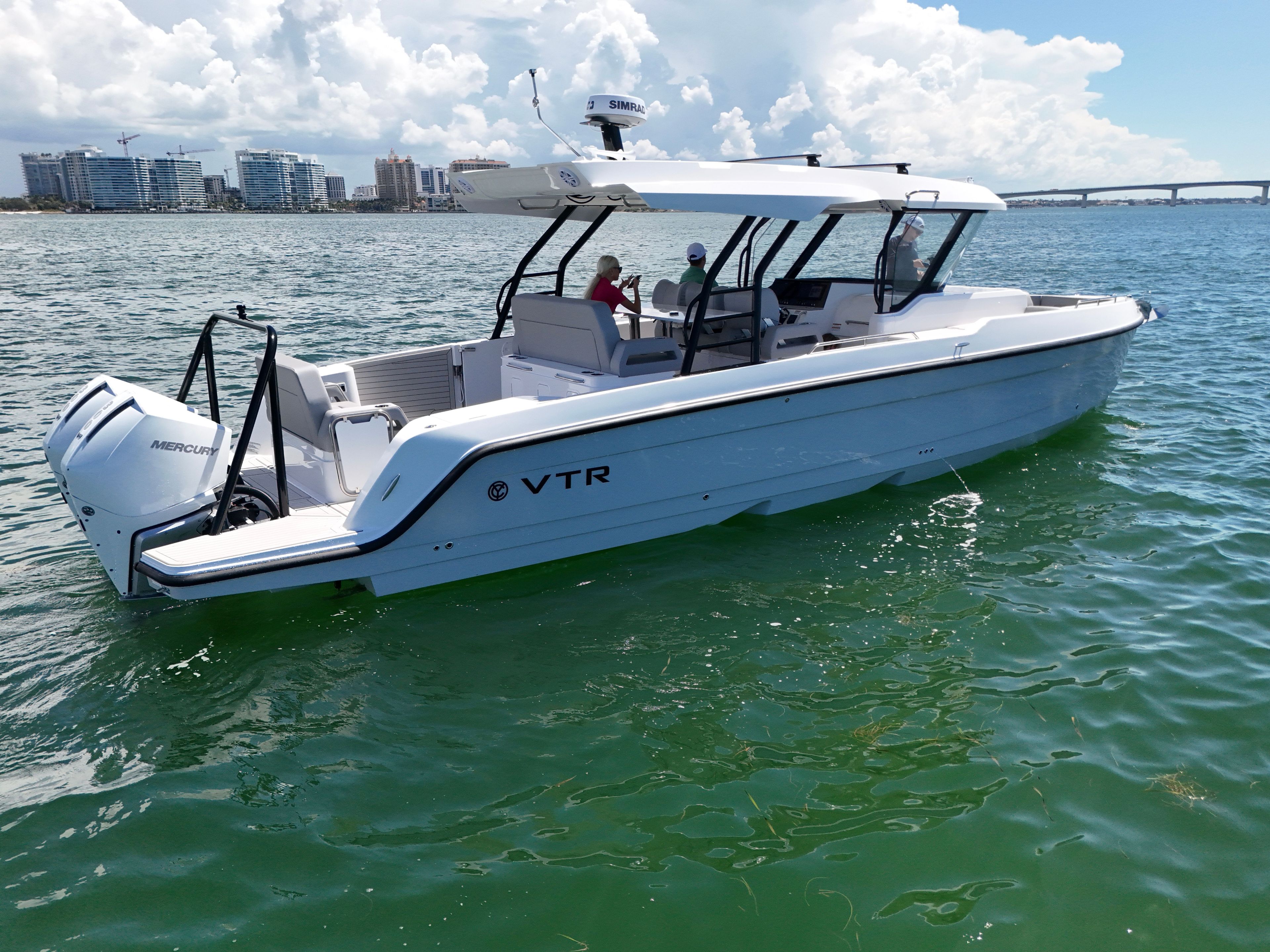 2026 Cruisers Yachts 38 VTR - 10