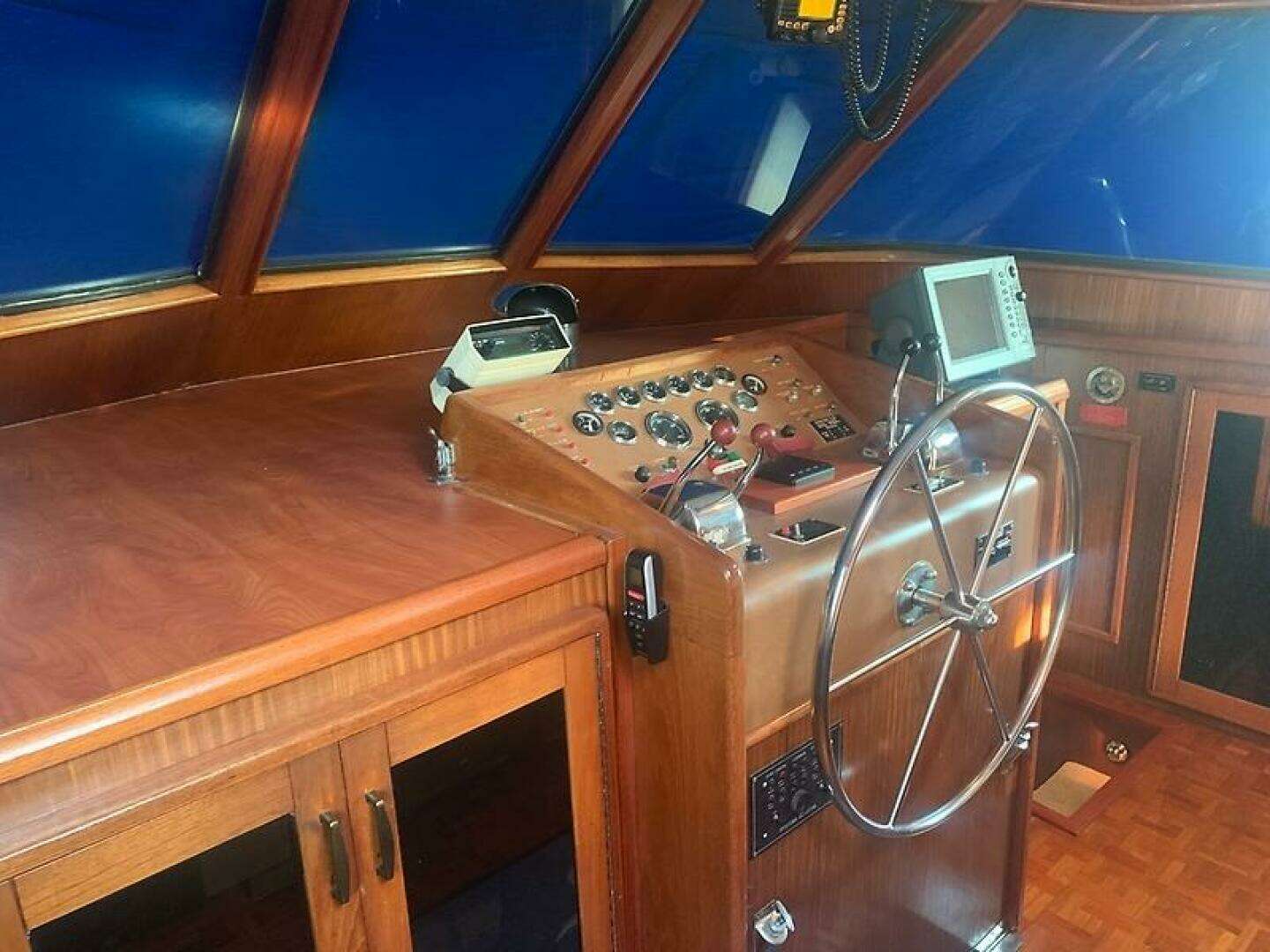 1984 Hatteras 53 - Image 16