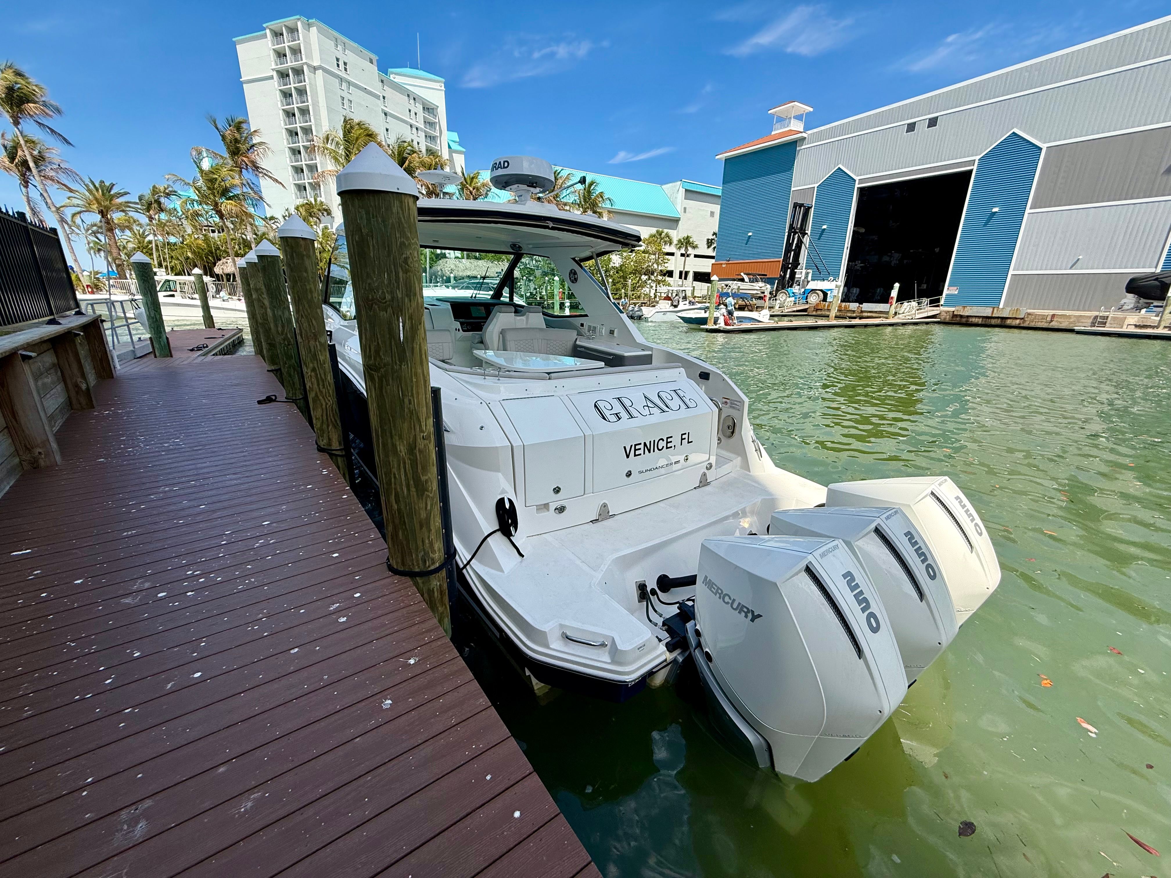 2023 Sea Ray Sundancer 320 - 6