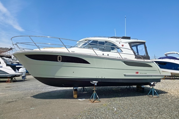 2026 Marex 310 Sun Cruiser