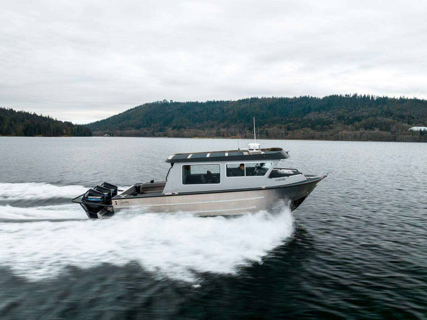 2023 Liquid Metal Maquinna Crew - Image 5