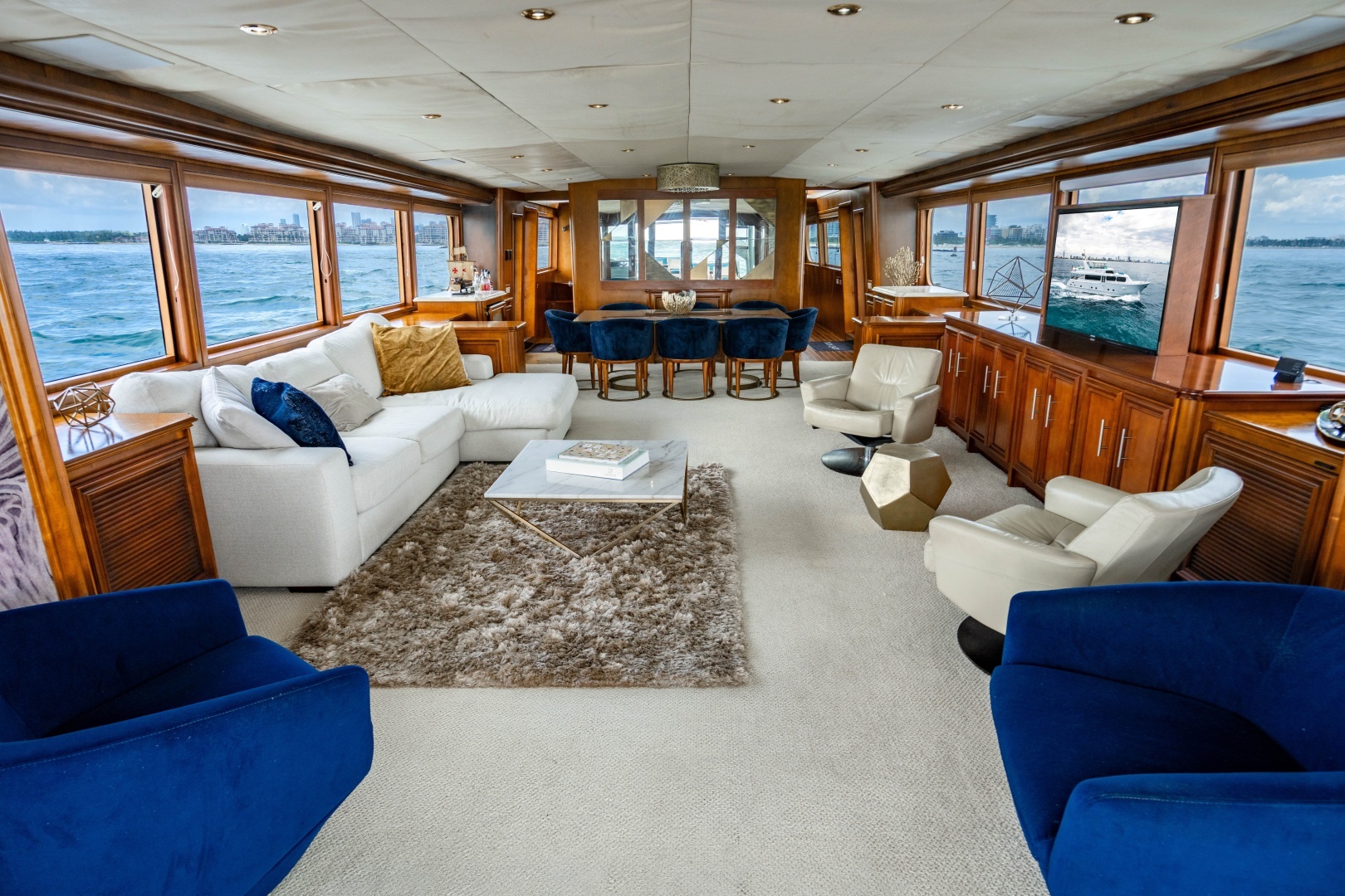 2006 Broward Raised Pilothouse - Image 2