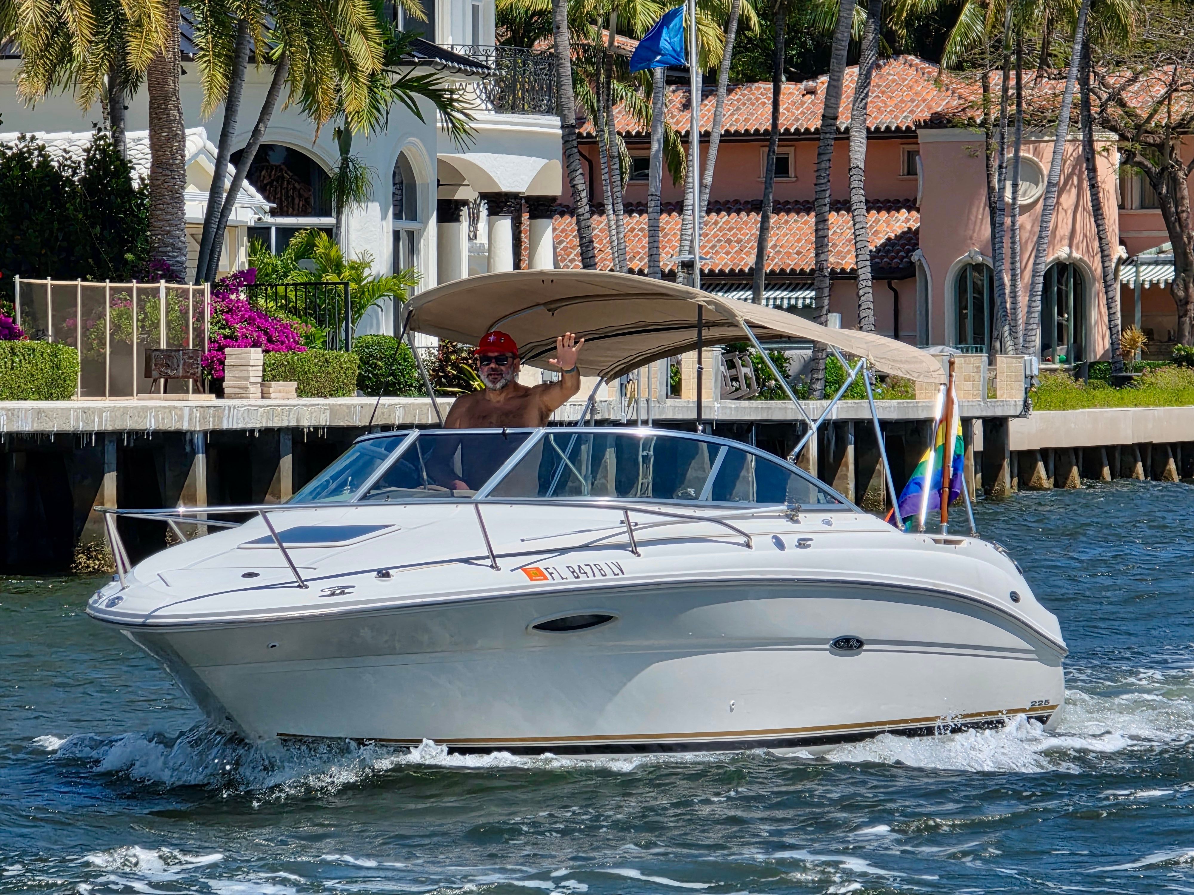 2002 Sea Ray 225 Weekender