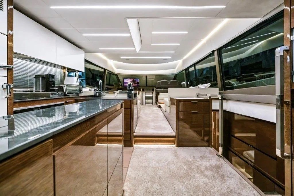 2020 Prestige 590 - 8