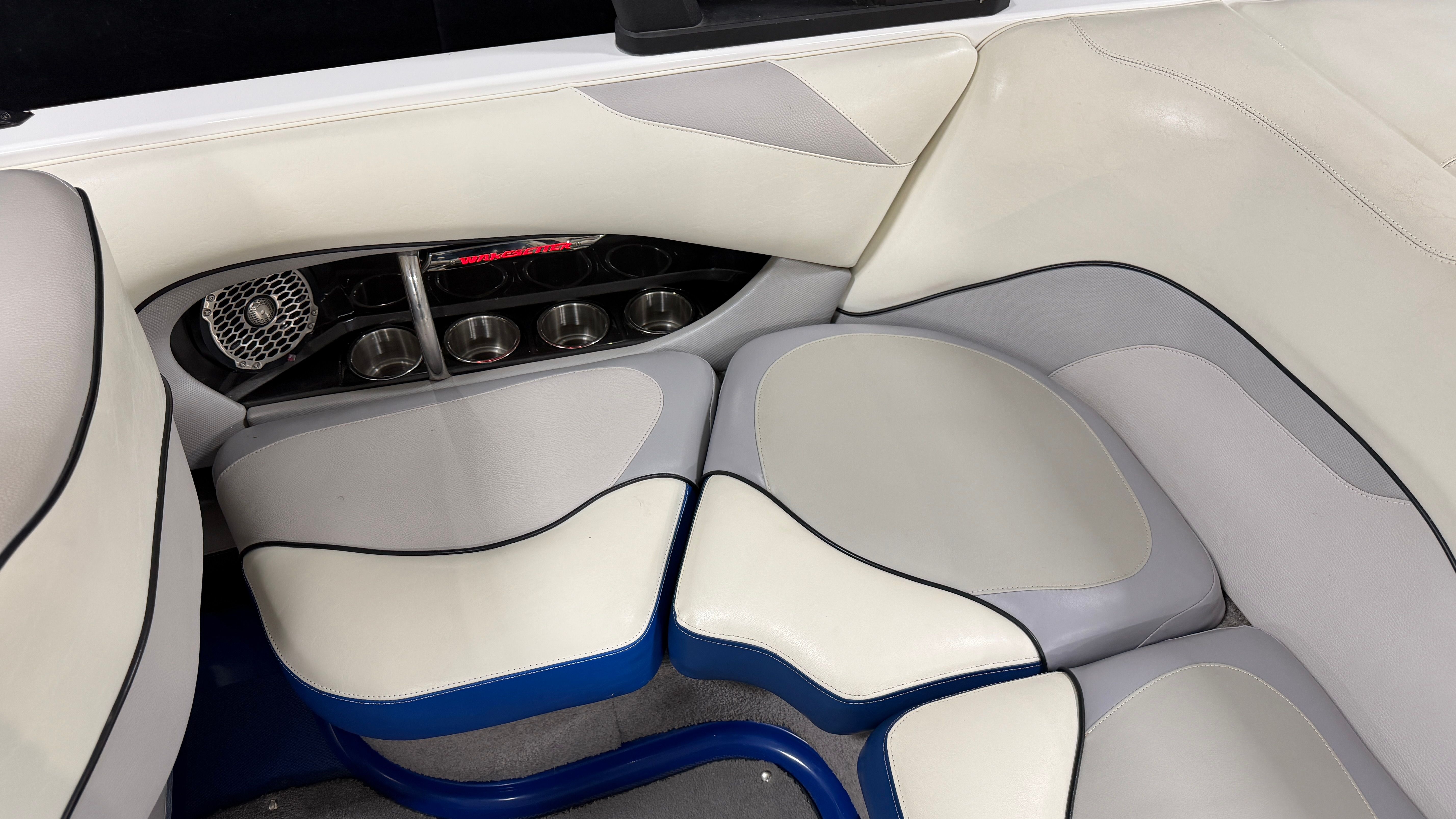 2012 Malibu Wakesetter VTX - 31