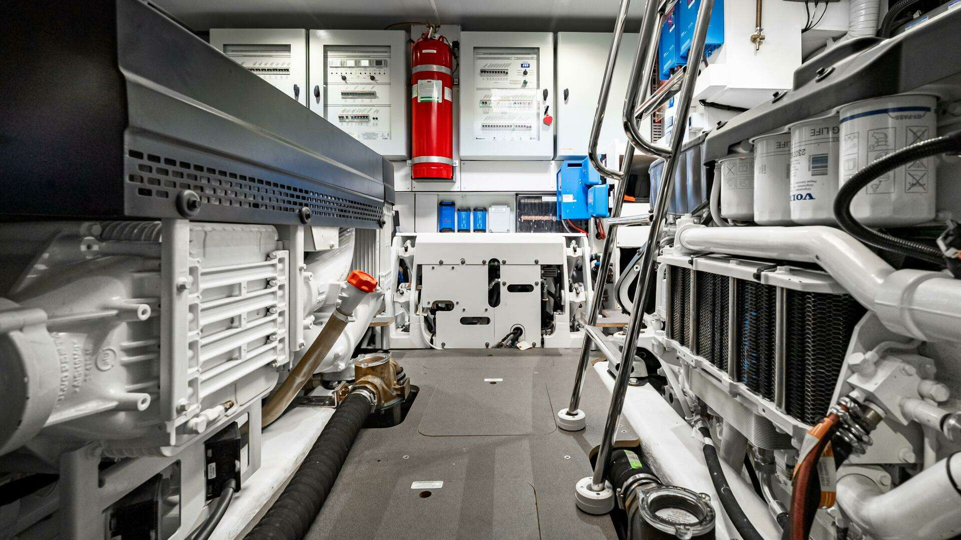 2025 Absolute Navetta 64 - Image 50