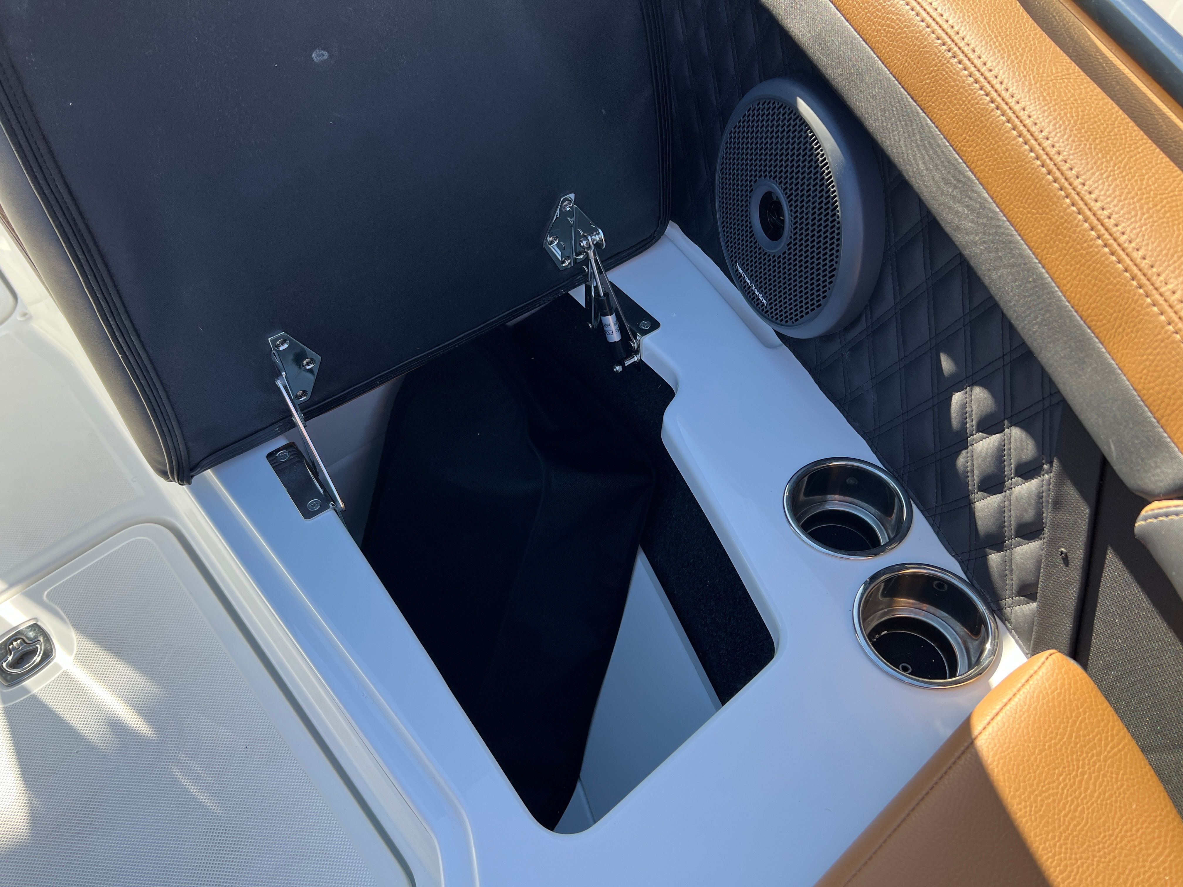 2026 COBALT R6 - Image 27