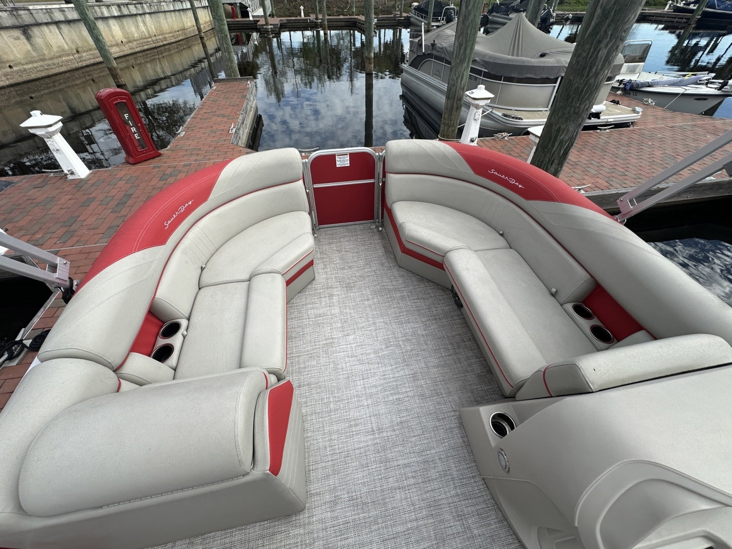 2022 South Bay LE Series Tri Hull - Image 11