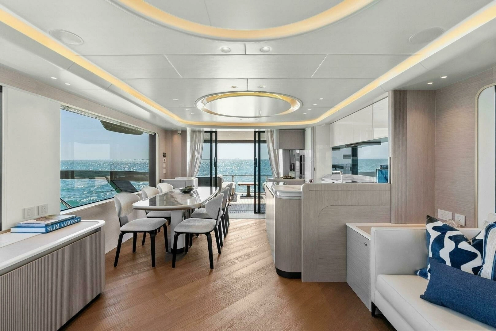 2026 Absolute 70 Navetta - Image 5