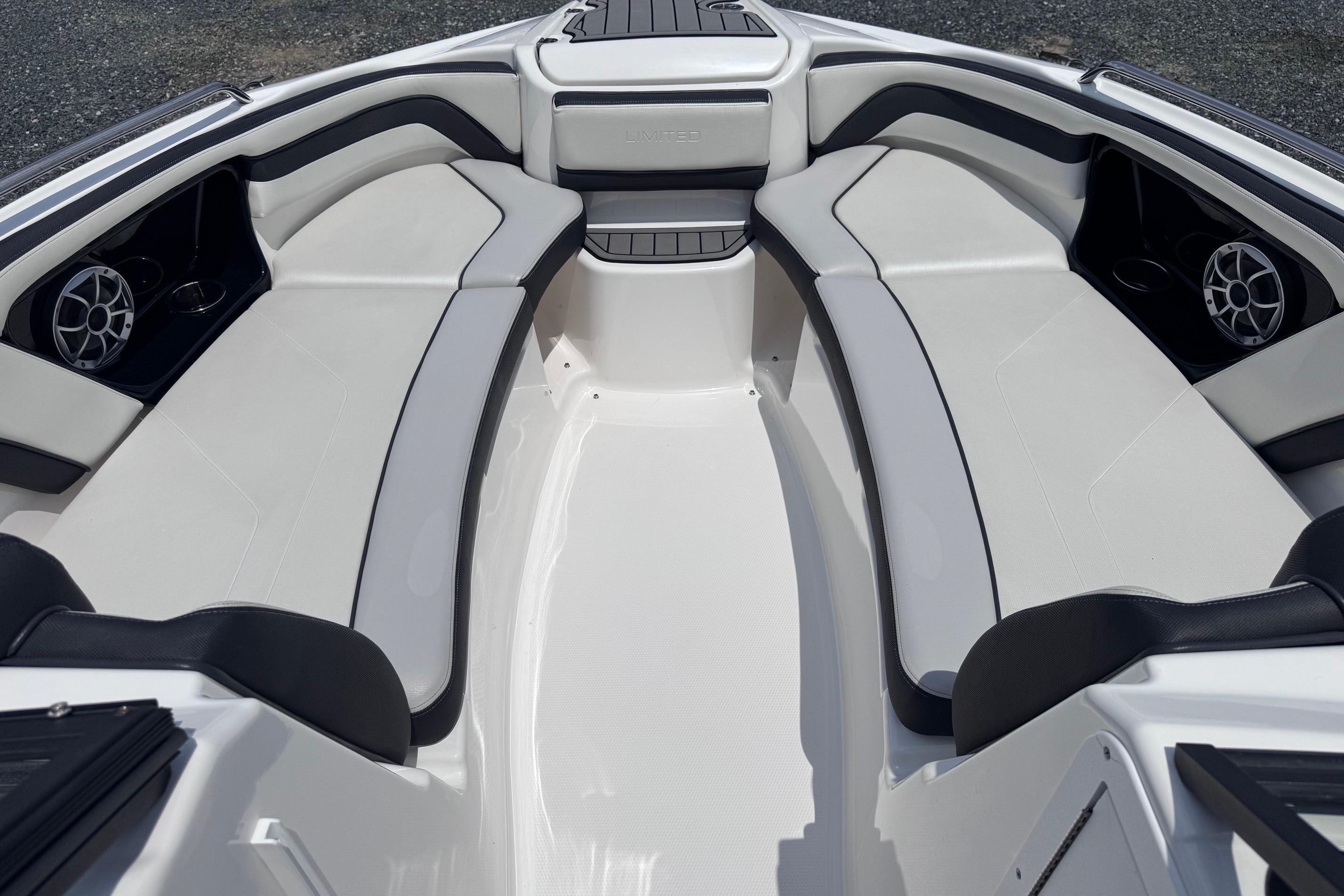2019 Yamaha Boats 242SE interior with sleek seating and modern design.