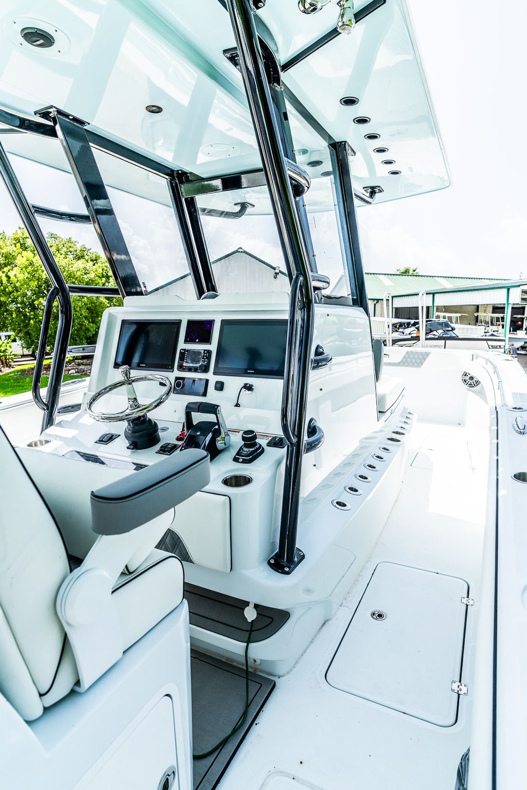 2026 Invincible Catamaran - 15