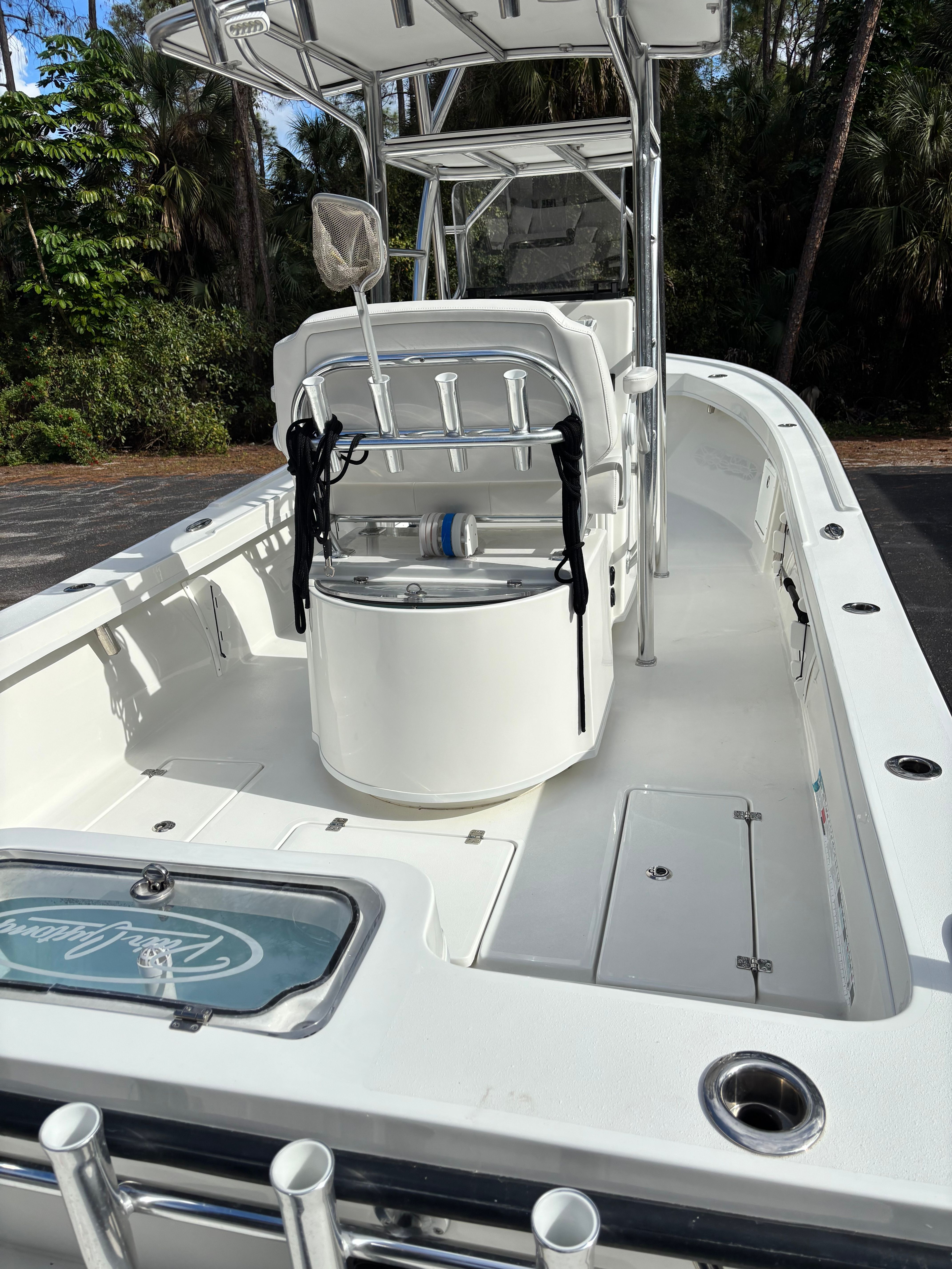 2025 Pair Customs 24 Center Console DV - 19