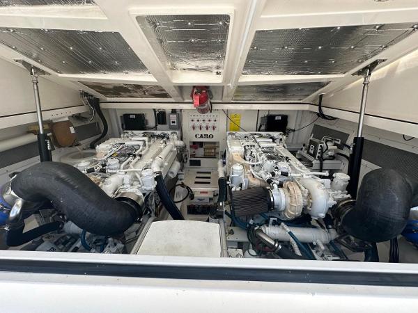 2008 Cabo 38 Express - 9