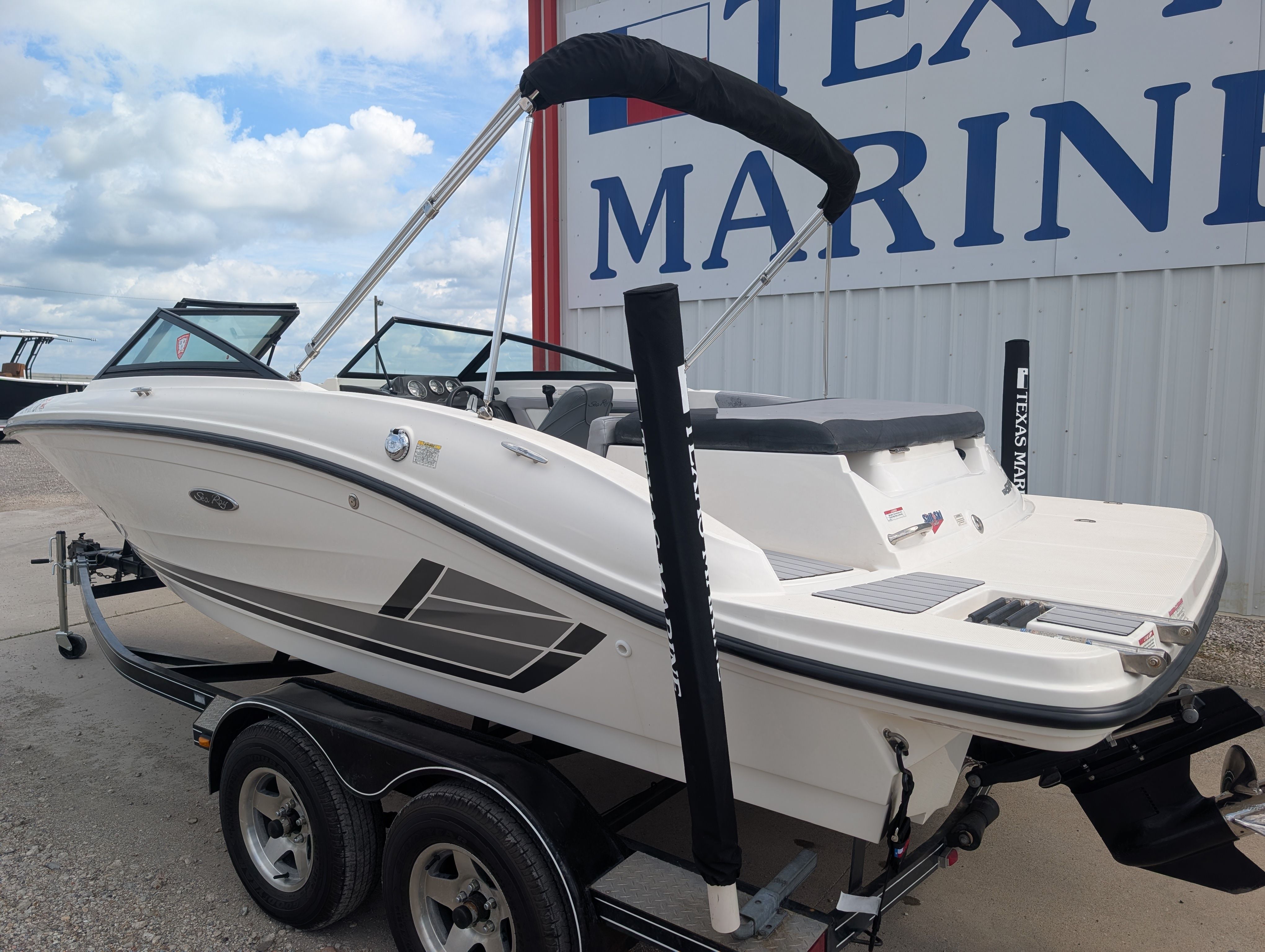 2016 SEA RAY 190 SPX - Image 10