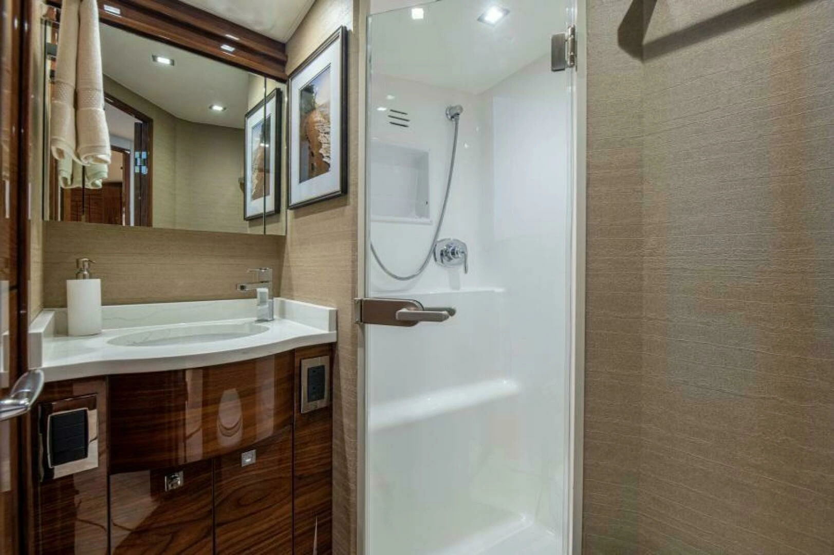 2023 Viking 64 Convertible - Image 32